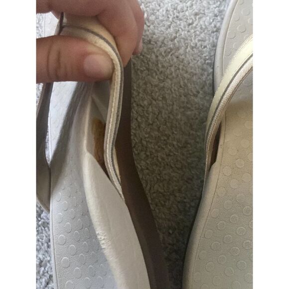 VIONIC flip flops size 9 - Picture 4 of 5